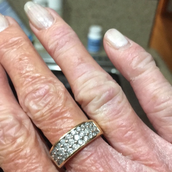 Ring - Picture 5 of 5